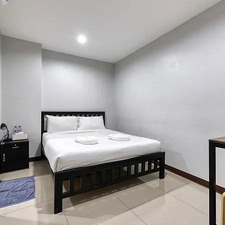 Red Pin Inn 好运旅馆